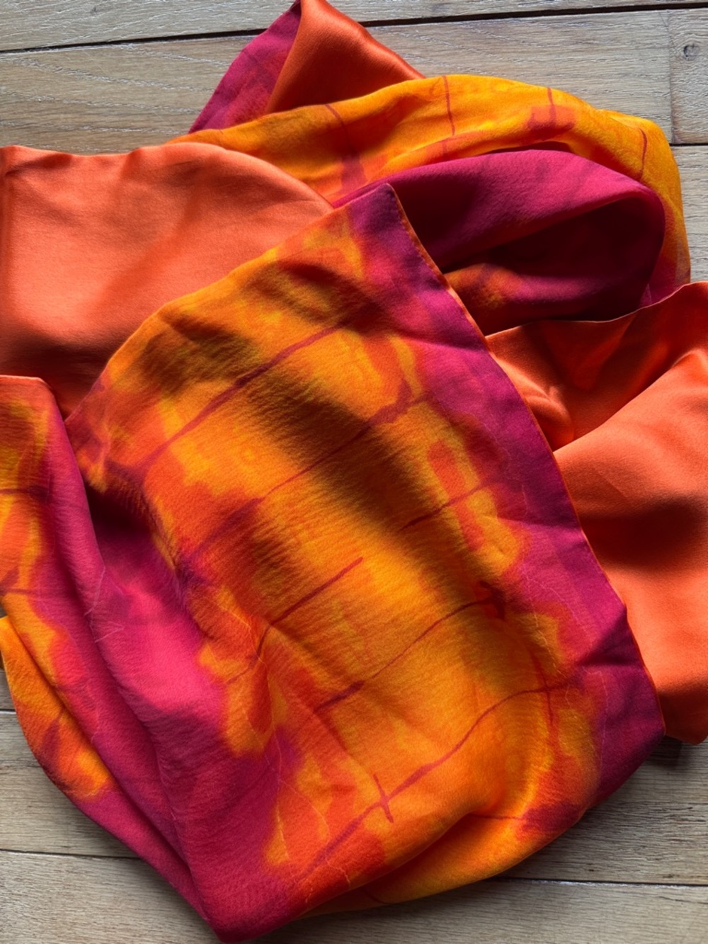 Larioseta Italian Silk Scarf Sacral Root Chakra - Picture 4 of 9